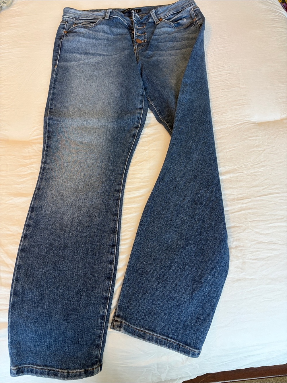 Level 99 Medium Blue Button-Fly Denim Jeans